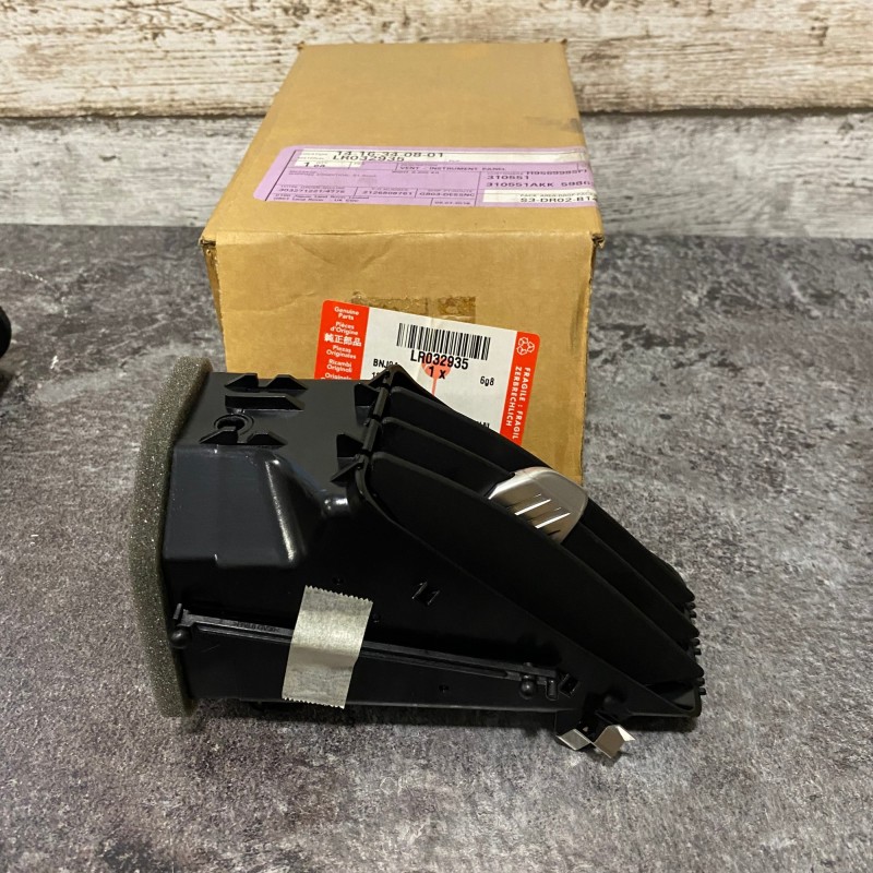 Land Rover Sol Kalorifer Izgarası (LR032935)