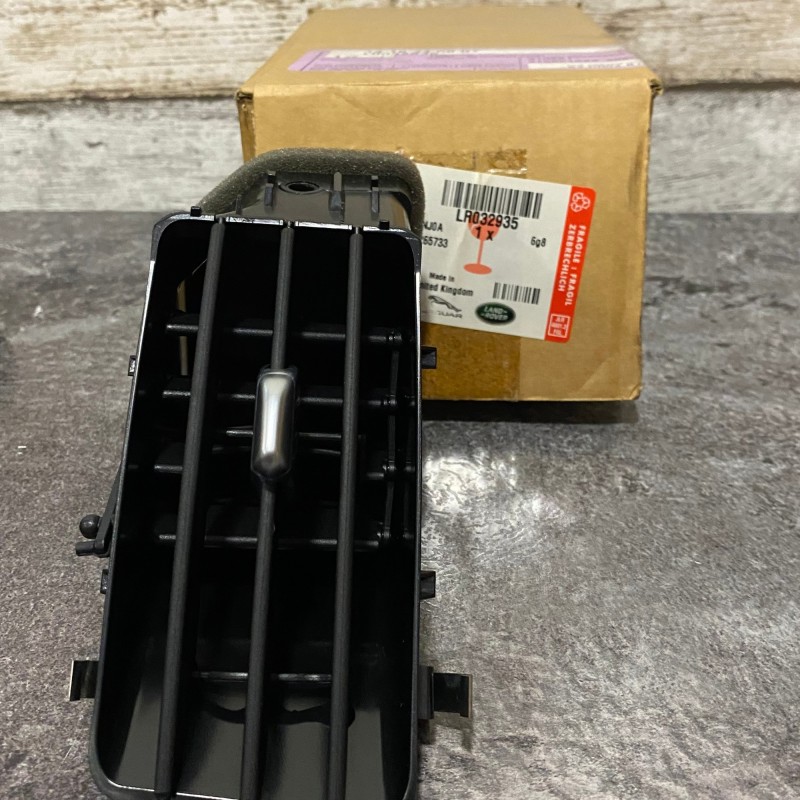 Land Rover Sol Kalorifer Izgarası (LR032935)